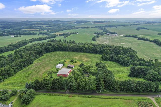 6135 Westfall Road SW, Lancaster, OH 43130
