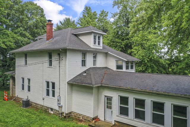 6135 Westfall Road SW, Lancaster, OH 43130