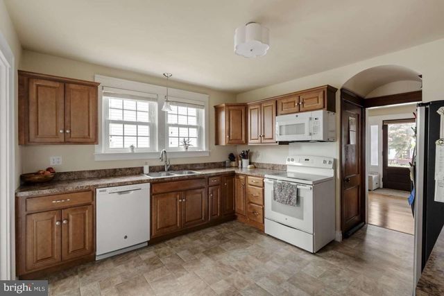 133 S GRANT ST, Manheim, PA 17545