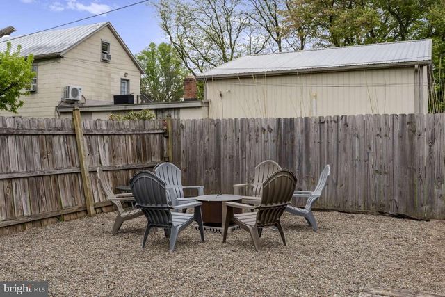 133 S GRANT ST, Manheim, PA 17545