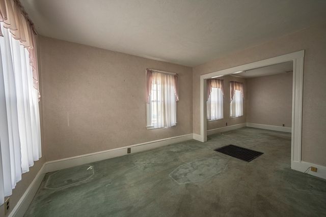 16 S Merrill St, Haverhill, MA 01835