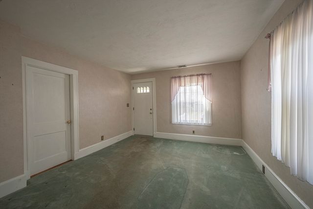 16 S Merrill St, Haverhill, MA 01835