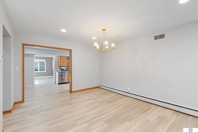 1822 N 52nd Street, Omaha, NE 68104