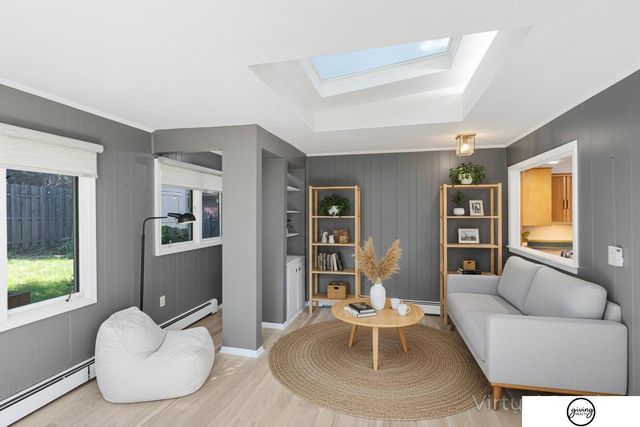 1822 N 52nd Street, Omaha, NE 68104