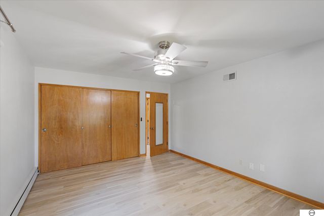 1822 N 52nd Street, Omaha, NE 68104