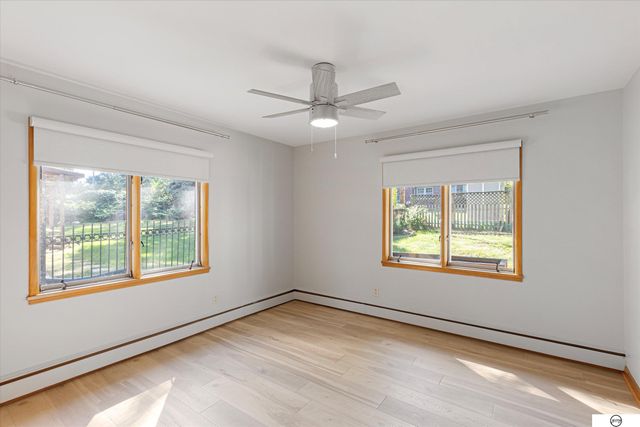 1822 N 52nd Street, Omaha, NE 68104