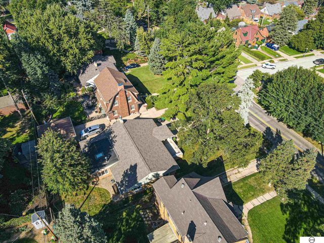 1822 N 52nd Street, Omaha, NE 68104