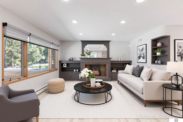 1822 N 52nd Street, Omaha, NE 68104