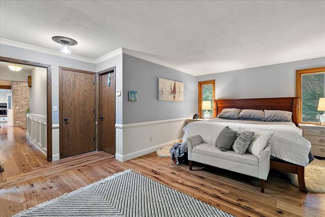 955 Kenwood Drive, Holland, MI 49423