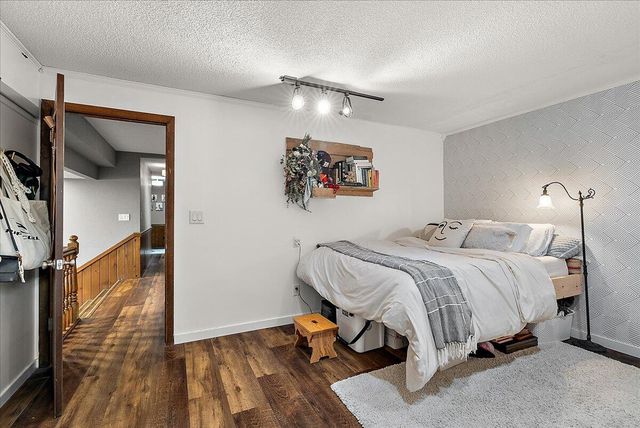 955 Kenwood Drive, Holland, MI 49423
