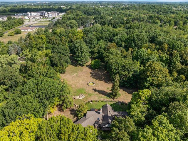 955 Kenwood Drive, Holland, MI 49423
