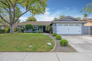 970 Goldenoak Way, Stockton, CA 95209