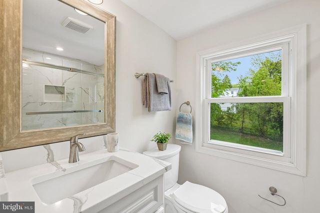 6710 PINE GROVE, Suitland, MD 20746