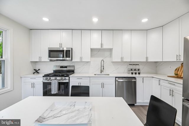 6710 PINE GROVE, Suitland, MD 20746