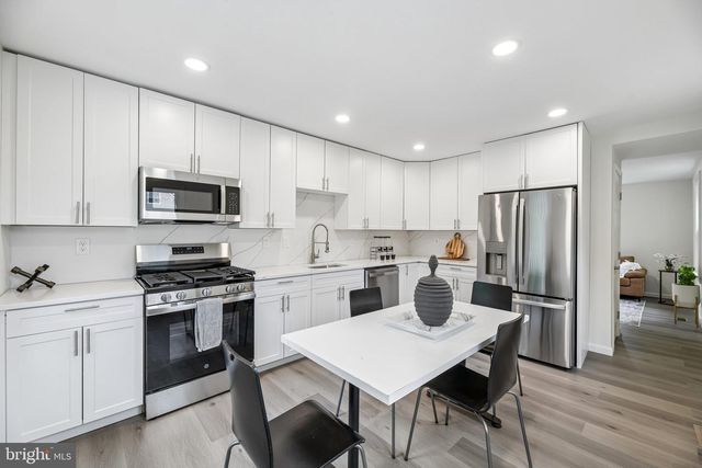 6710 PINE GROVE, Suitland, MD 20746