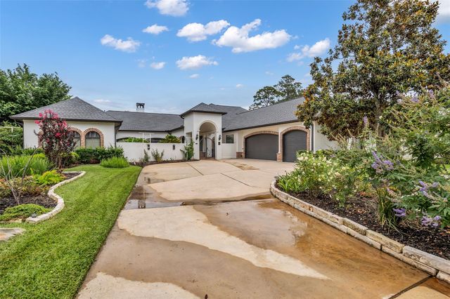 63 Fairway Park Main, Montgomery, TX 77356