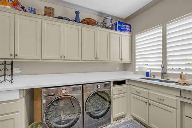 63 Fairway Park Main, Montgomery, TX 77356