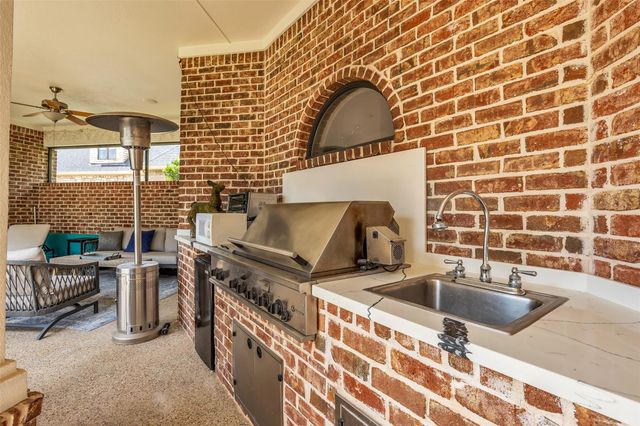 63 Fairway Park Main, Montgomery, TX 77356