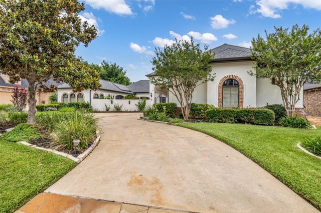 63 Fairway Park Main, Montgomery, TX 77356