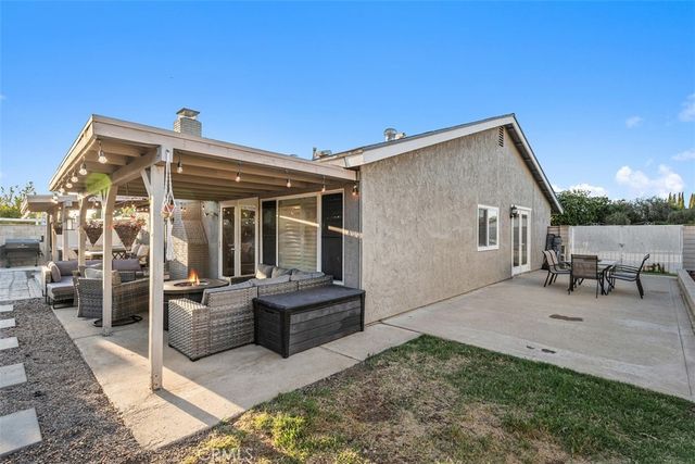1130 Zircon Street, Corona, CA 92882