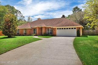 1217 SHALLOWFORD Drive E, Jacksonville, FL 32225