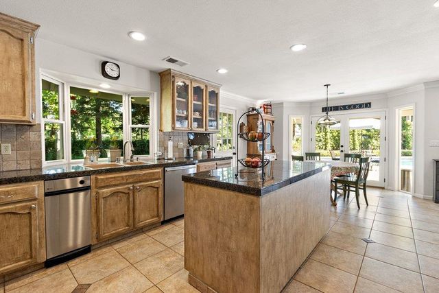 3630 Charring Ln, Carmichael, CA 95608