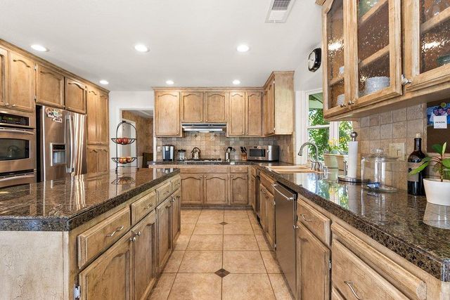 3630 Charring Ln, Carmichael, CA 95608