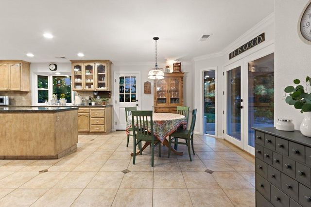 3630 Charring Ln, Carmichael, CA 95608