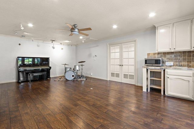 3630 Charring Ln, Carmichael, CA 95608