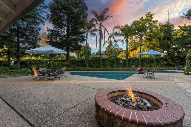 3630 Charring Ln, Carmichael, CA 95608