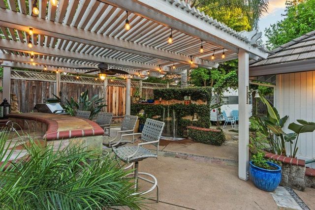 3630 Charring Ln, Carmichael, CA 95608