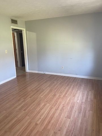 187 Mack Alice Dr, Gallatin, TN 37066