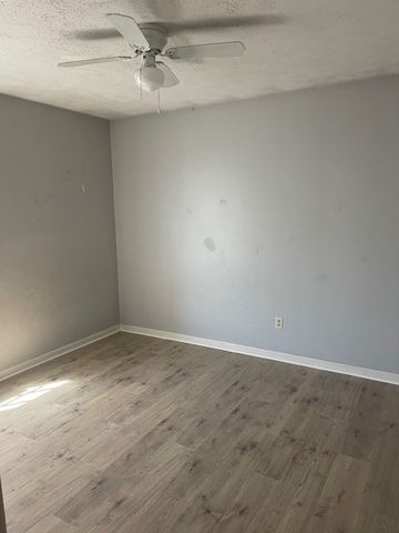 187 Mack Alice Dr, Gallatin, TN 37066