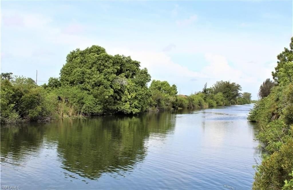 27 NW 19th TER, CAPE CORAL, FL 33993 — exterior