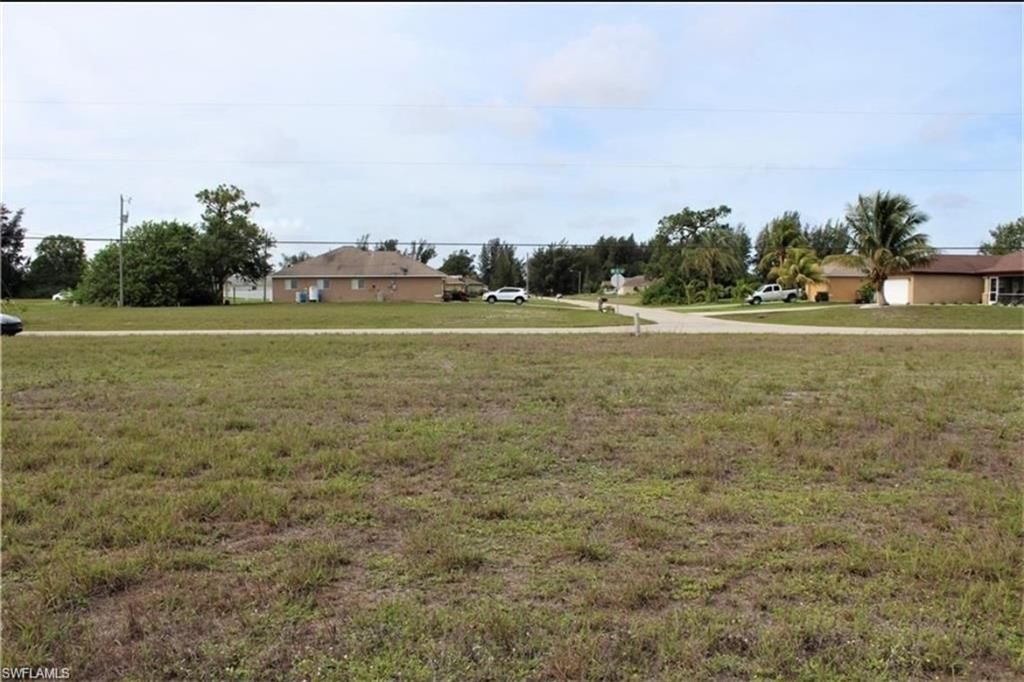27 NW 19th TER, CAPE CORAL, FL 33993 — photo 2
