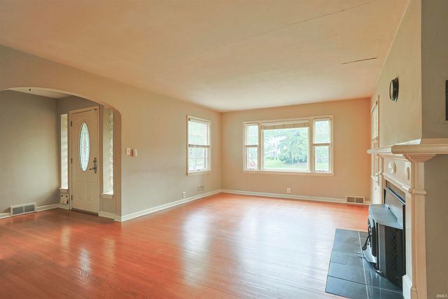 1440 E Colfax Avenue, South Bend, IN 46617