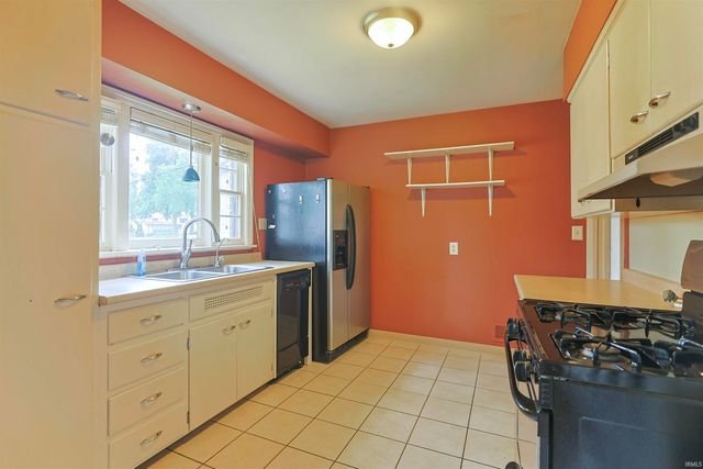 1440 E Colfax Avenue, South Bend, IN 46617