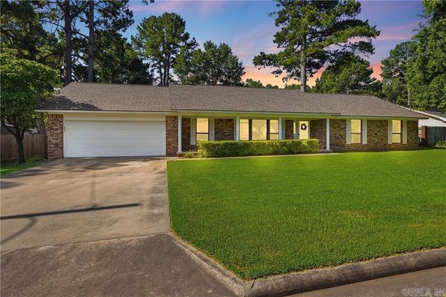 2503 W 2Nd Pl Place, Russellville, AR 72801