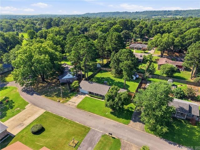 2503 W 2Nd Pl Place, Russellville, AR 72801