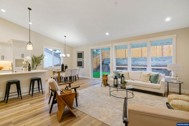 6752 Naomi Danielle St SE, Salem, OR 97306