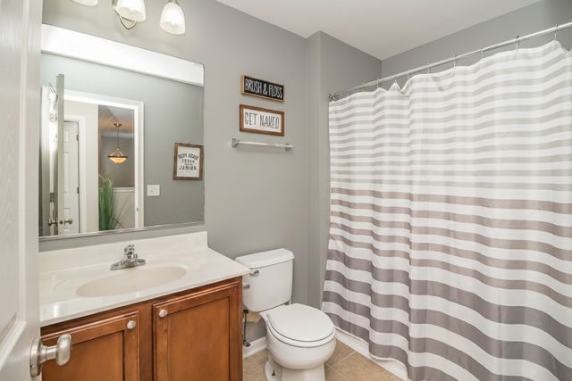 1560 BROMPTON Lane, Crystal Lake, IL 60014