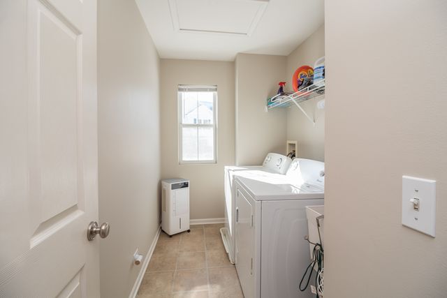 1560 BROMPTON Lane, Crystal Lake, IL 60014