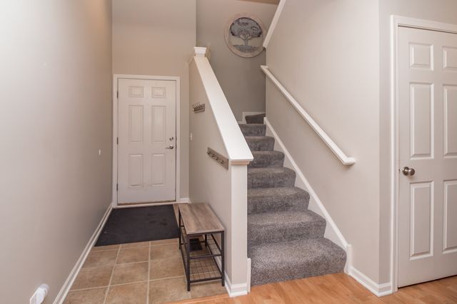 1560 BROMPTON Lane, Crystal Lake, IL 60014