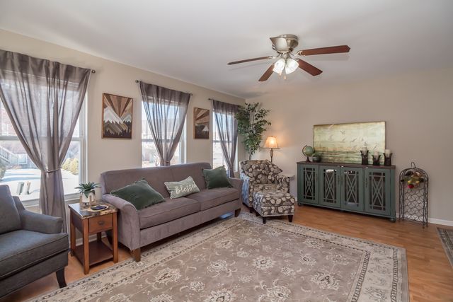 1560 BROMPTON Lane, Crystal Lake, IL 60014