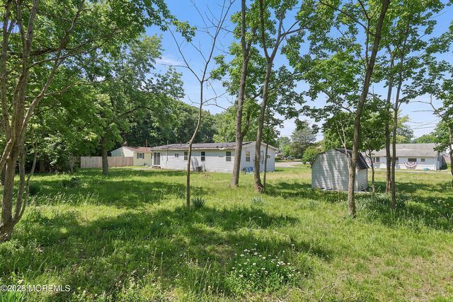 105 Floyd Lane, Little Egg Harbor, NJ 08087