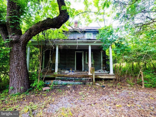 312 JAMESTOWN RD, Summit Point, WV 25446