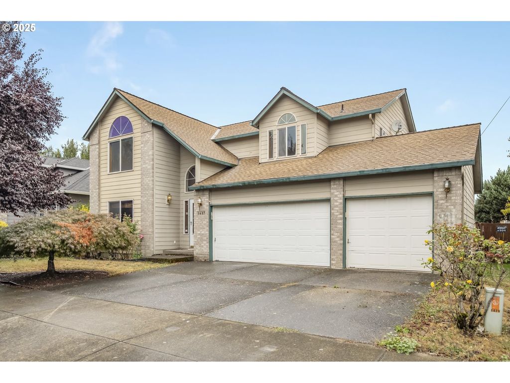 1617 Ne GERTZ Rd, Portland, OR 97211