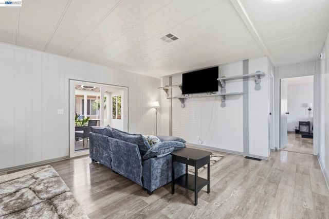 29143 Colorado Rd. 174, Hayward, CA 94544