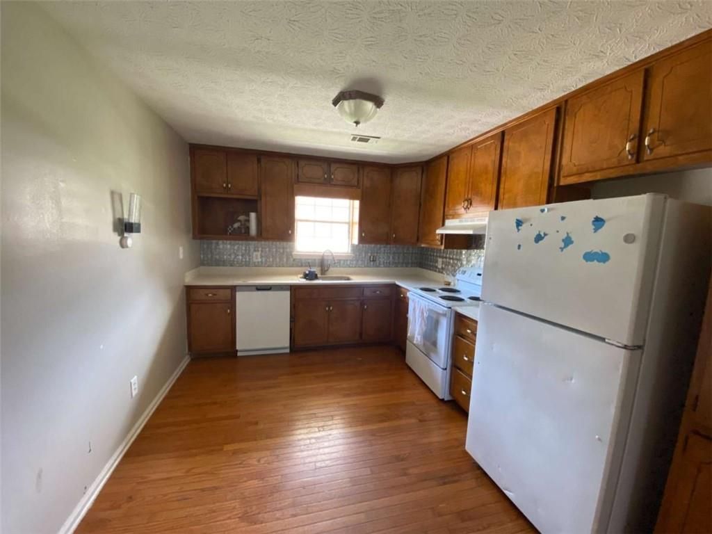 217 Oak Circle, Stockbridge, GA 30281