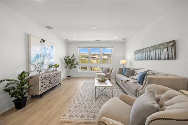 20048 W Mersey, Northridge, CA 91326
